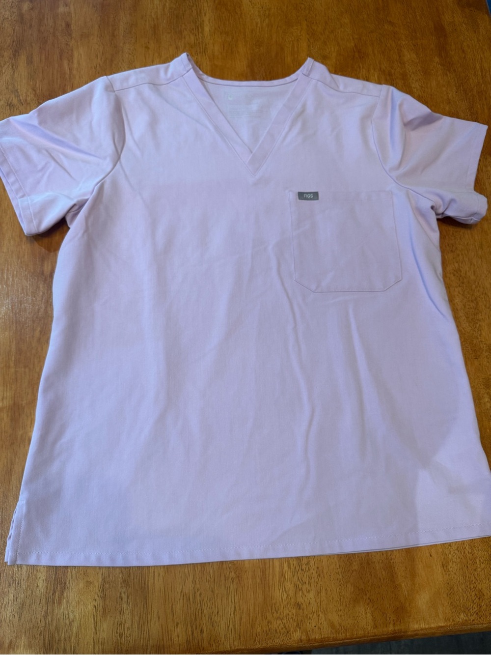 FIGS Women’s large Catarina in Lavender Haze
